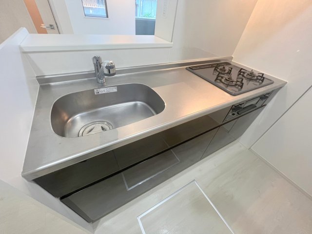 キッチン　作業のしやすい広めのキッチンです。