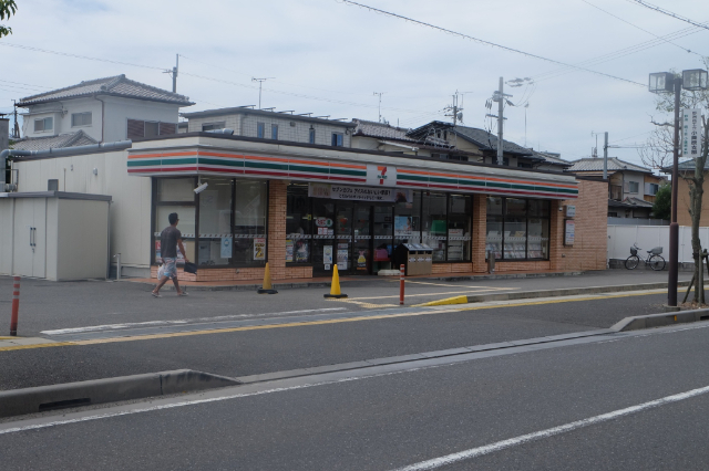 コンビニ　セブンイレブン野洲栄店（コンビニ）まで329m