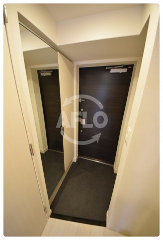 玄関　アドバンス大阪ブリアント　玄関