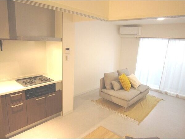 キッチン　初期費用分割可★ご希望の場所まで無料送迎サービス付♪