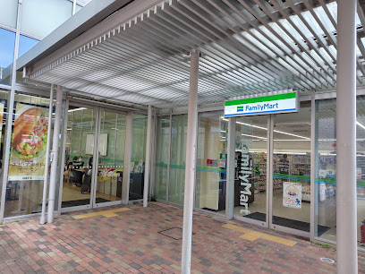 コンビニ　ファミリーマート 名古屋大学病院オアシスキューブ店（コンビニ）まで833m