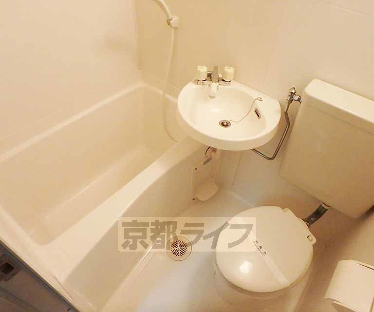 バス・シャワールーム　機能的なユニットタイプです