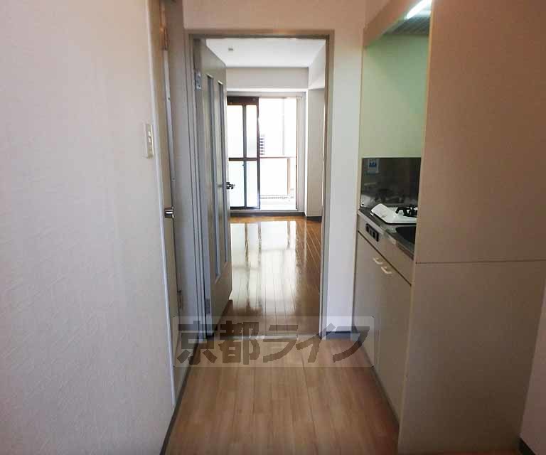 その他部屋・スペース　玄関から廊下にかけて