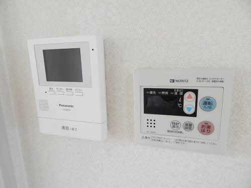 セキュリティ　モニタ付きなので相手の顔が見れて安心です