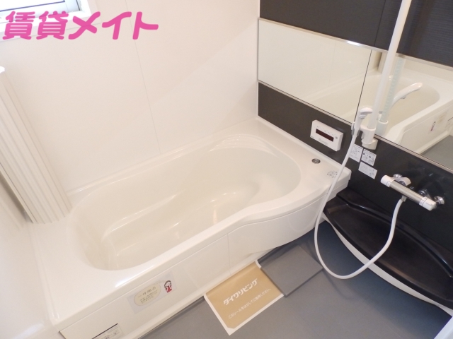 バス・シャワールーム　反転タイプ参考写真