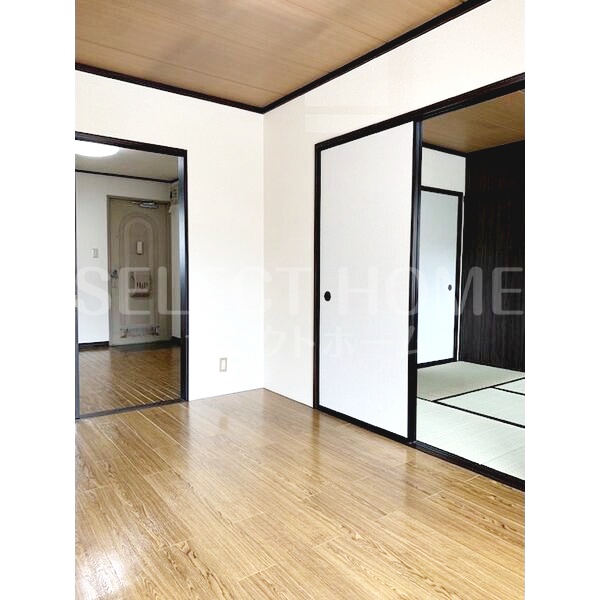 居室・リビング　ゆったり過ごせる居間です