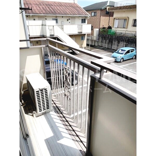 バルコニー　バルコニーからの眺めを楽しみながら食事をしませんか