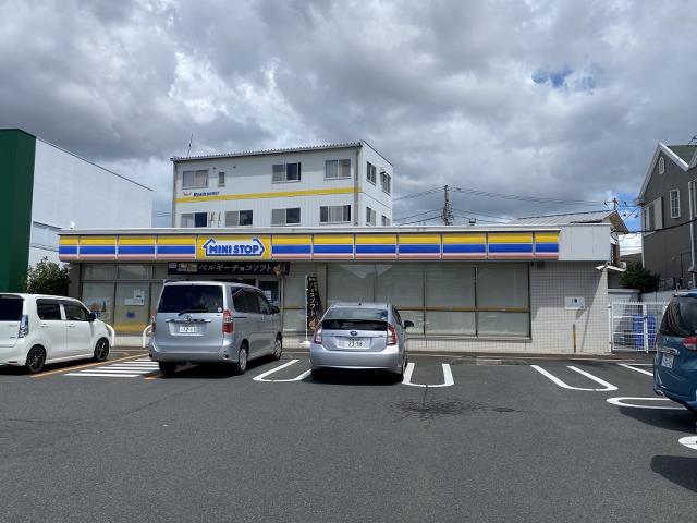 コンビニ　ミニストップ（コンビニ）まで518m