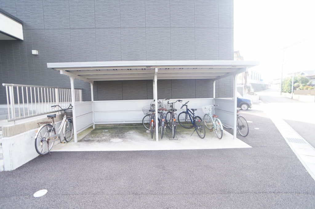 その他設備　サイクルポート