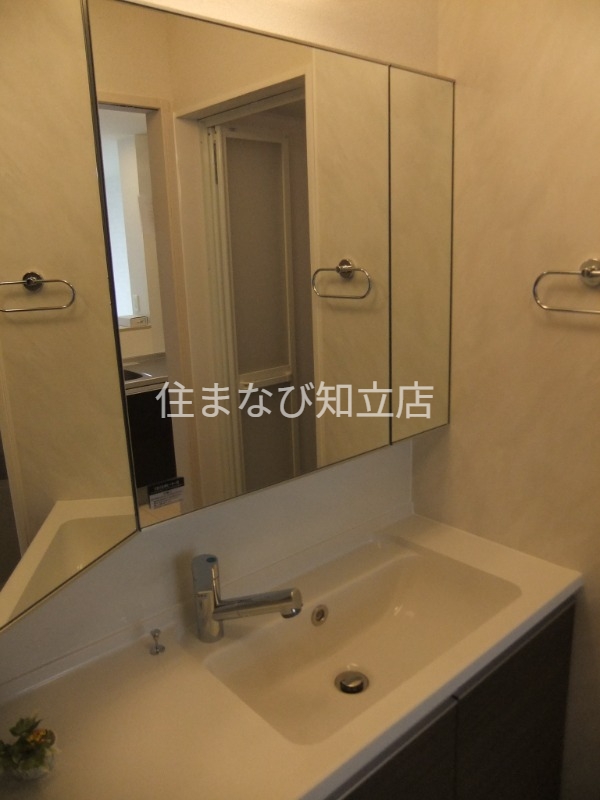 洗面設備　同型別部屋写真