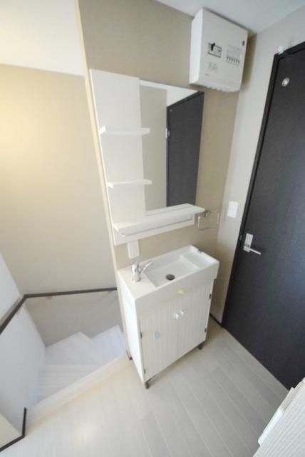 洗面設備　洗面台です