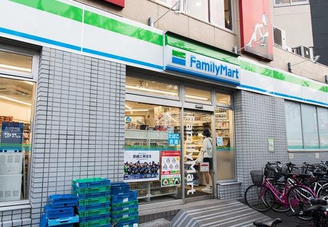 コンビニ　ファミリーマート三ノ輪店（コンビニ）まで143m