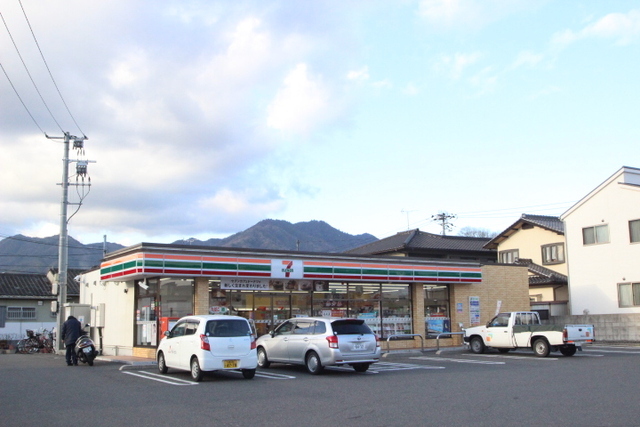 コンビニ　セブンイレブン串戸港店（コンビニ）まで1550m