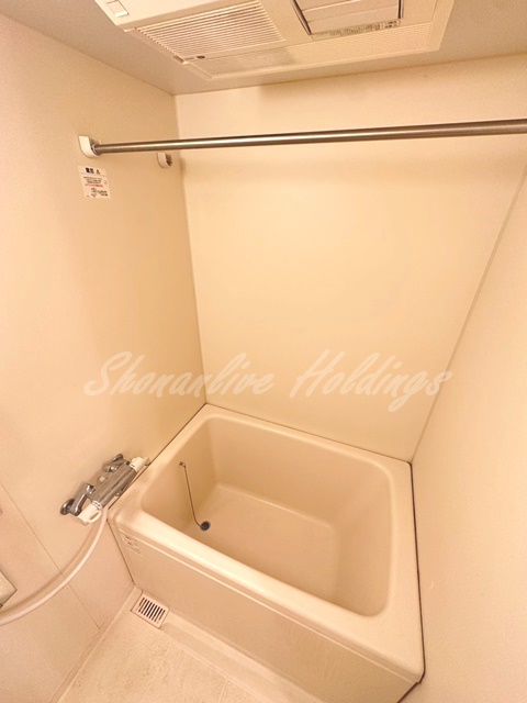 バス・シャワールーム　浴室乾燥機完備♪