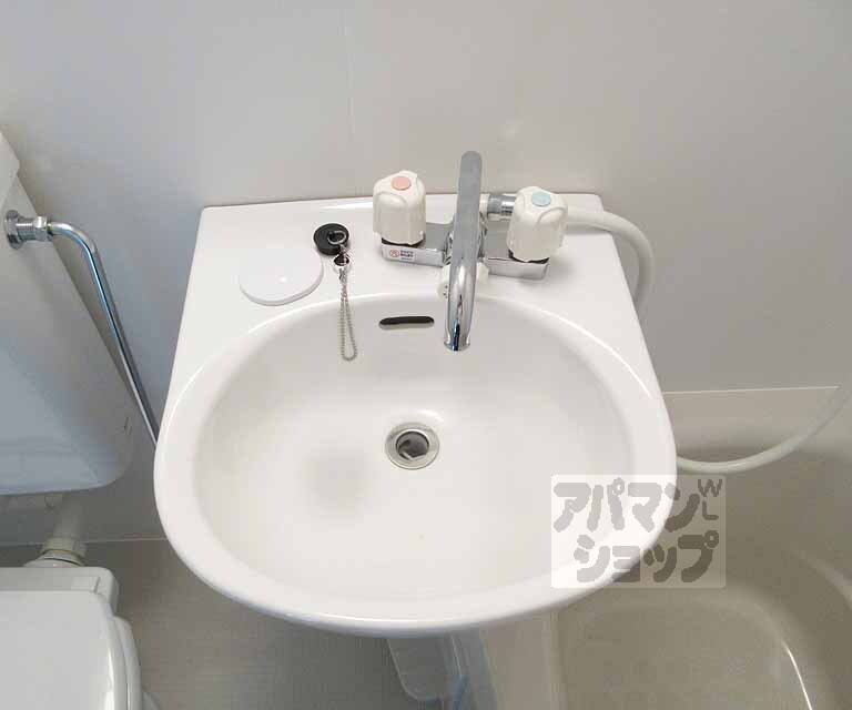 洗面設備　綺麗になりました