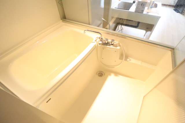 バス・シャワールーム　清潔感のあるバスルーム！