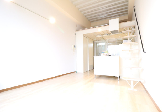 その他部屋・スペース　明るいお部屋で日差しが気持ちいい！