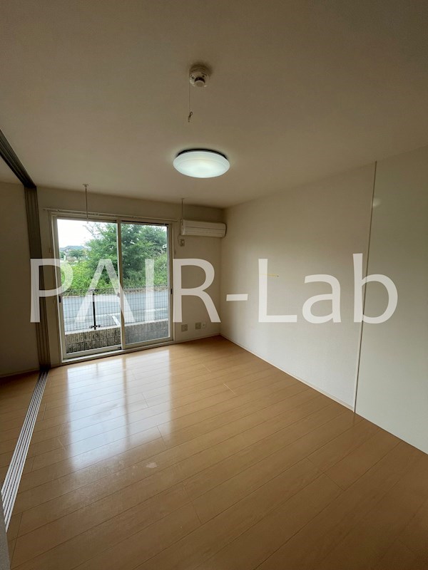 居室・リビング　同物件別部屋の参考写真です。(現況優先)