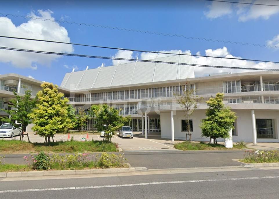 小学校　流山市立おおたかの森小学校（小学校）まで800m