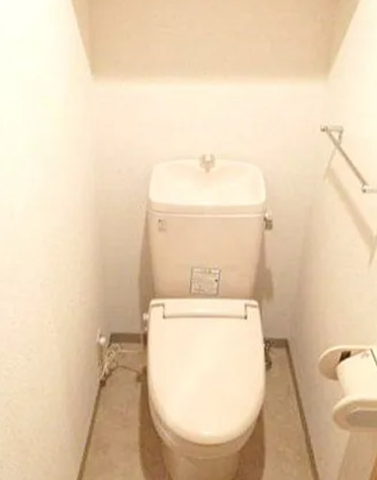 トイレ　※別部屋の参考写真です。