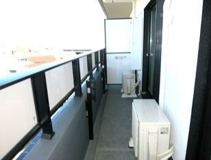 バルコニー　バルコニーがあります