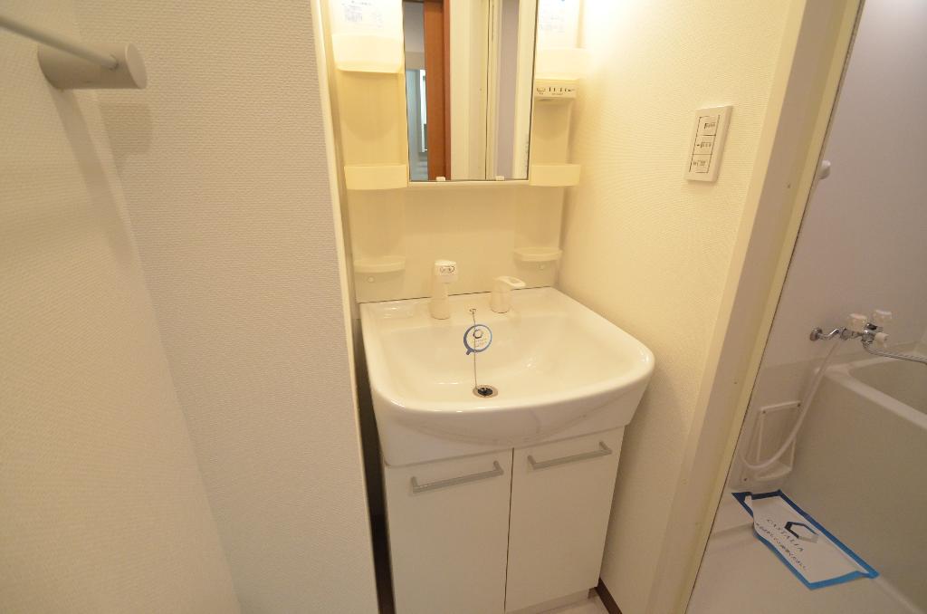 洗面設備　洗髪洗面化粧台