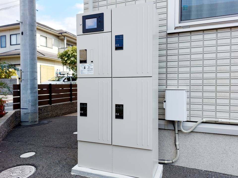 エントランス　宅配ボックス