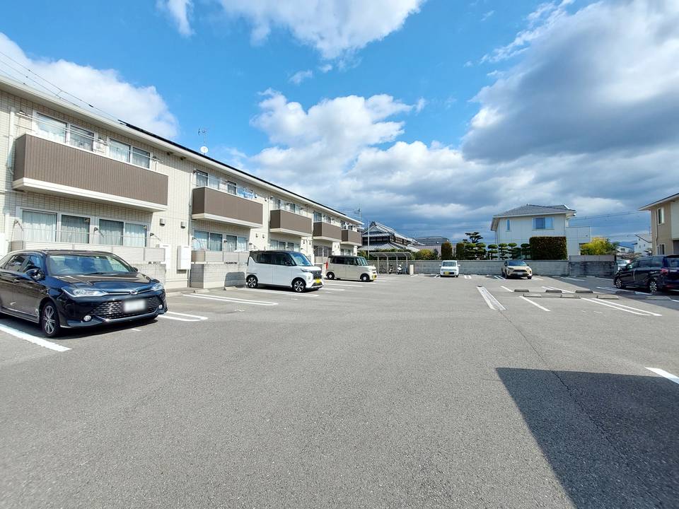 駐車場　駐車場