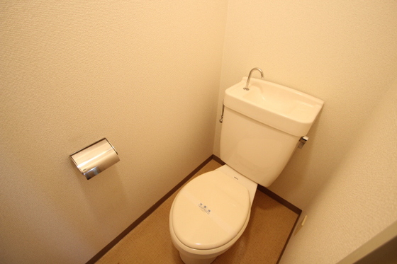 トイレ　※別部屋の写真です