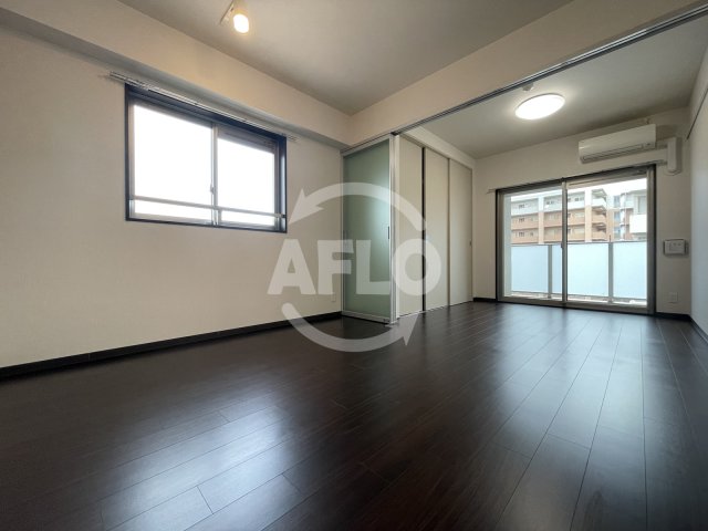 居室・リビング　ネットフローラ立売堀　開放的な室内