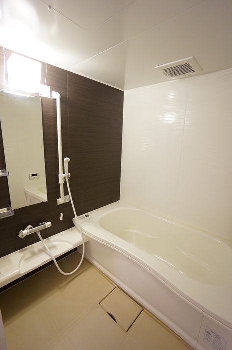 バス・シャワールーム　１坪風呂