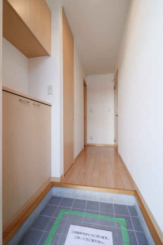 玄関　図面と現状に相違がある場合には現状を優先