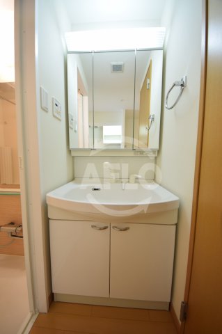 洗面設備　アリヴィオ夕陽ヶ丘　洗面化粧台