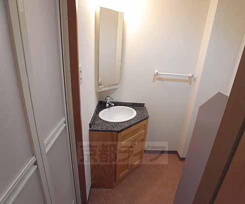 洗面設備　独立洗面台です。