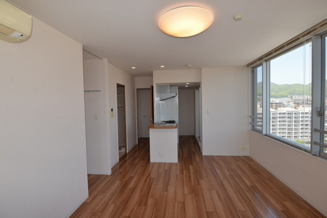 居室・リビング　写真は同マンションの別のお部屋のものです