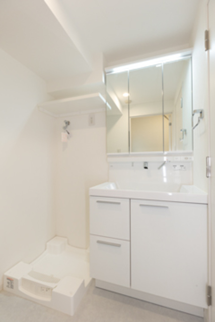 洗面設備　※写真は同タイプ住戸です。