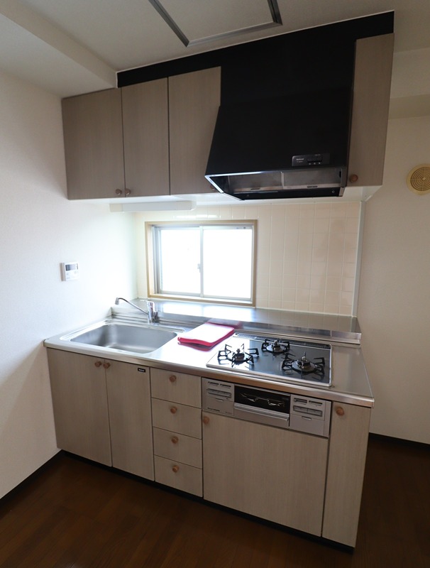 キッチン　3口ガスキッチン・グリル付！