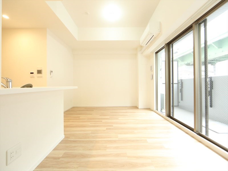 バルコニー　ＬＤＫ13.1帖　カウンターキッチン　バルコニー