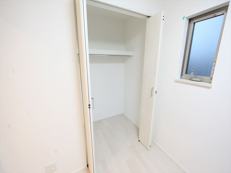 収納　ウォークインクローゼット（収納充実してます）　イメージ写真