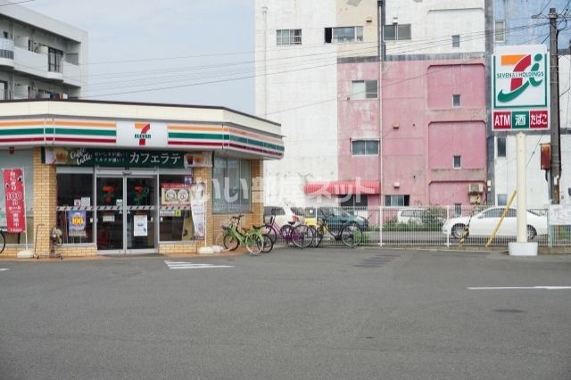 コンビニ　セブンイレブン鮎喰店（コンビニ）まで548m