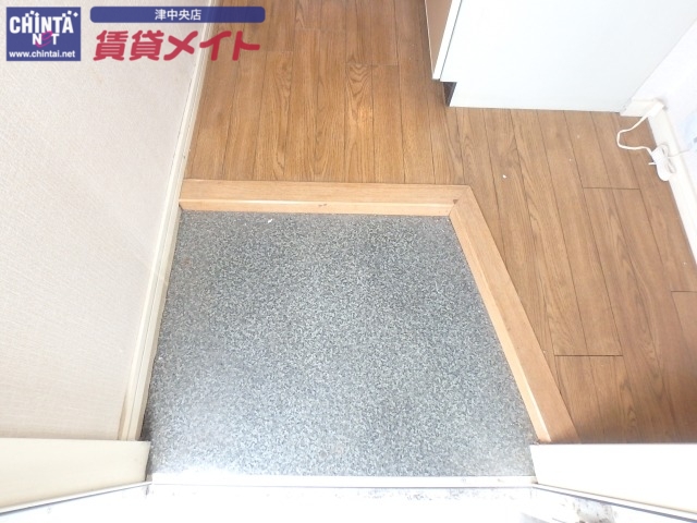 玄関　同型参考写真