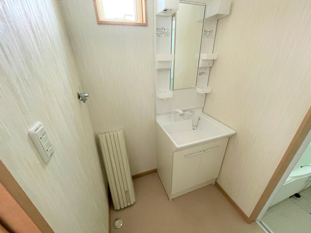 洗面設備　※同タイプのお部屋の写真です。