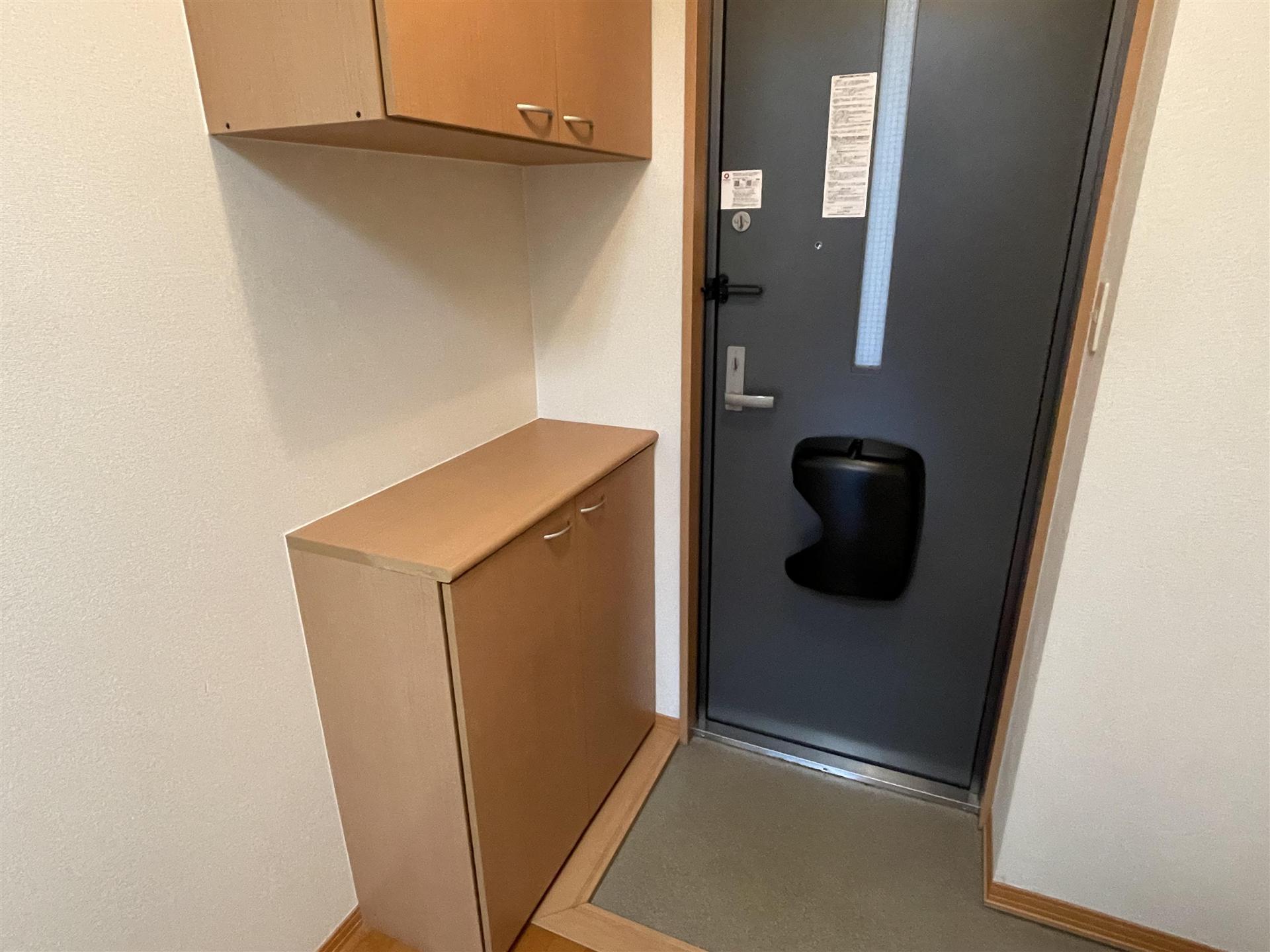 玄関　シューズボックスが２つあるので使い分けができます。