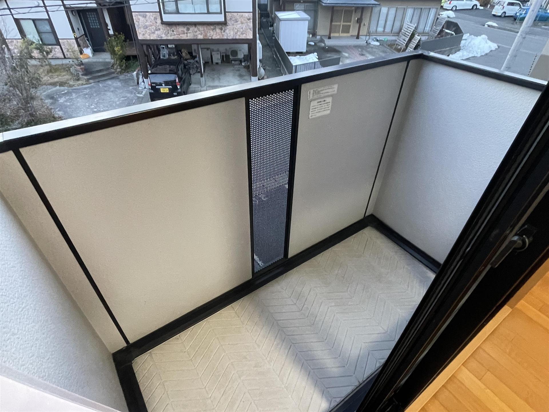 バルコニー　洗濯物も外に干せます☆