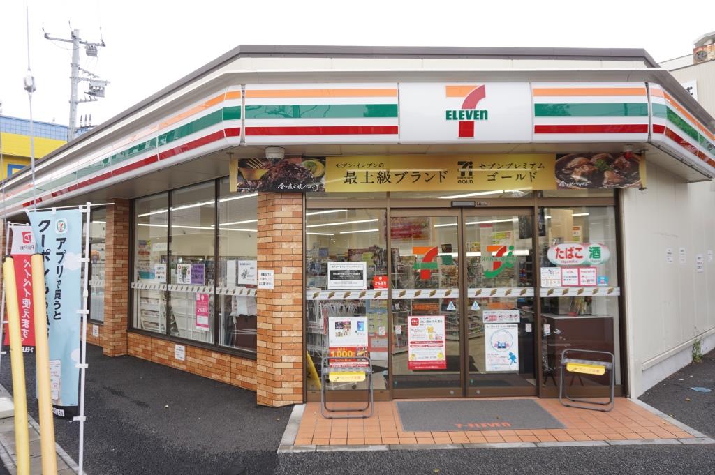 コンビニ　セブンイレブン 馬橋駅西口店（コンビニ）まで140m