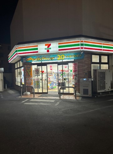 コンビニ　セブンイレブン板橋東山町店（コンビニ）まで249m