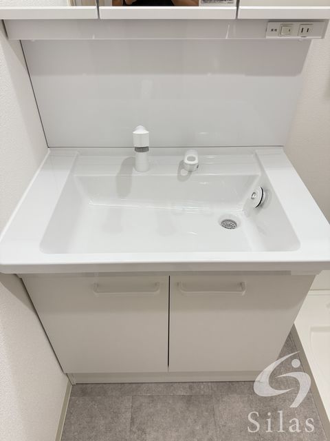 洗面設備　同仕様