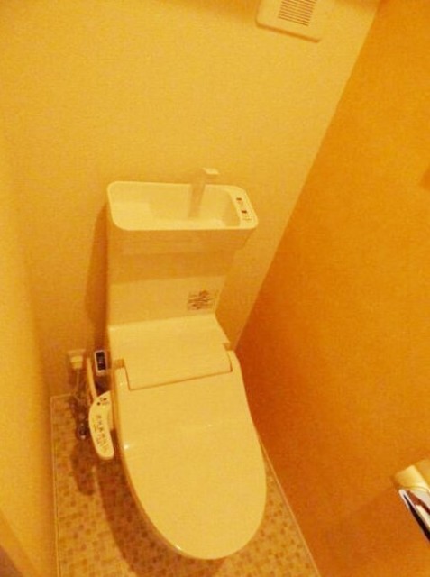 トイレ　温水洗浄便座（参考画像）