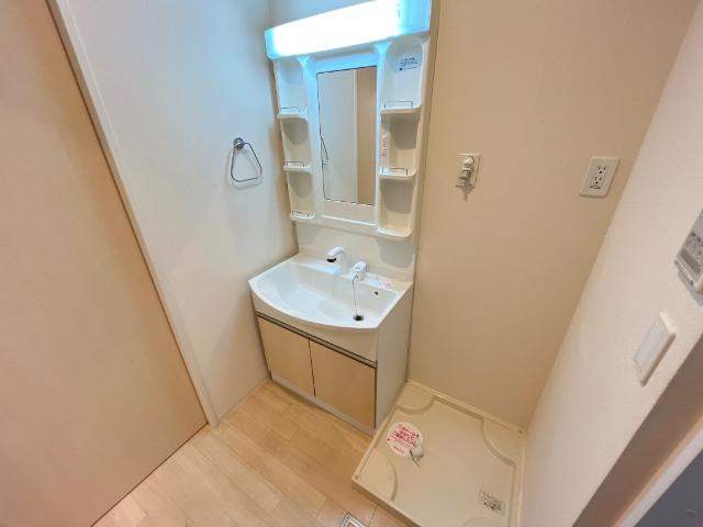 洗面設備　洗髪洗面化粧台