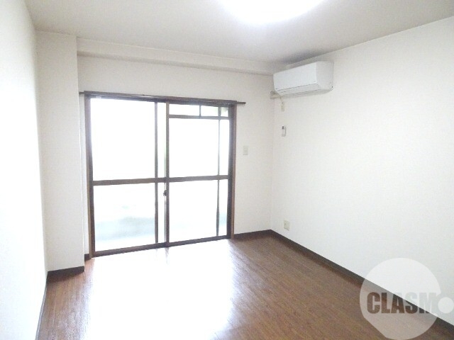 居室・リビング　明るいお部屋です♪